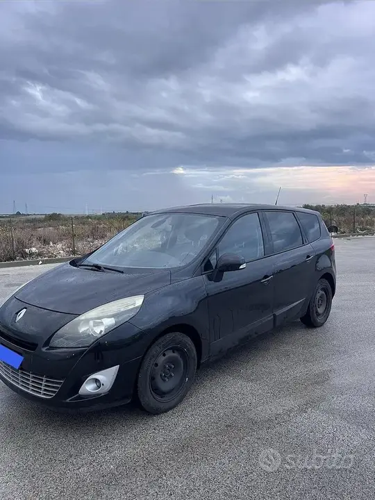 Renault Scenic 2009 photo 2