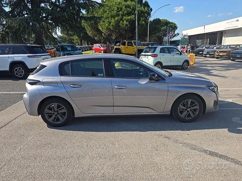 Peugeot 308 2022 photo 2