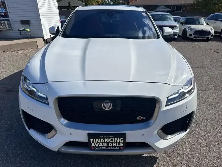 Jaguar F-Pace 2019 photo 4
