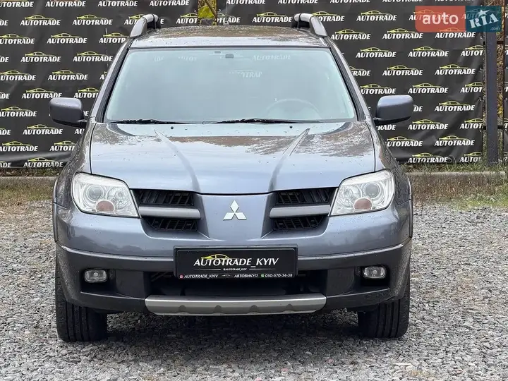 Mitsubishi Outlander 2006 photo 2