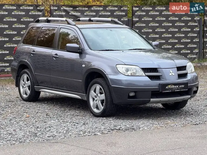Mitsubishi Outlander 2006 photo 3