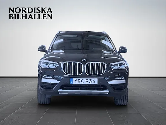 BMW X3 2018 photo 2