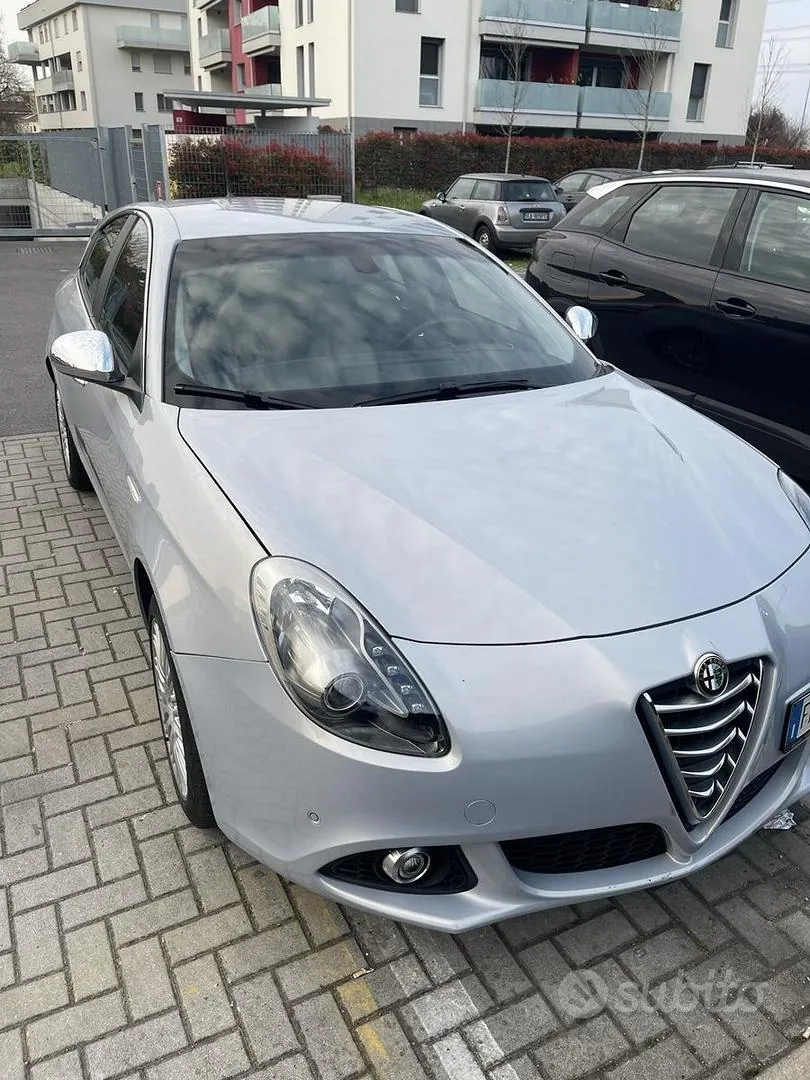 Alfa Romeo Giulietta 2015 photo 3