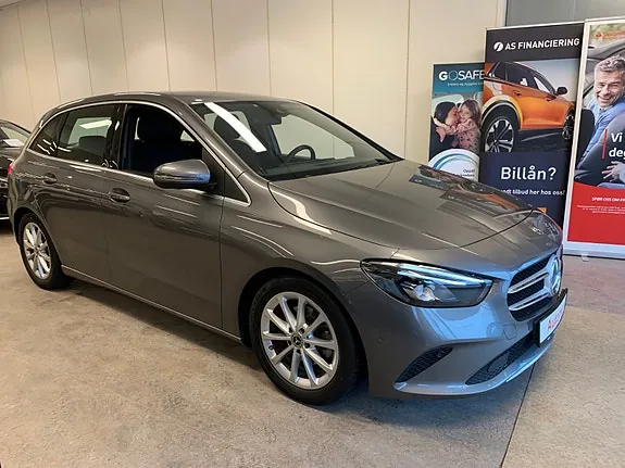 Mercedes-Benz B180 2019 photo 3