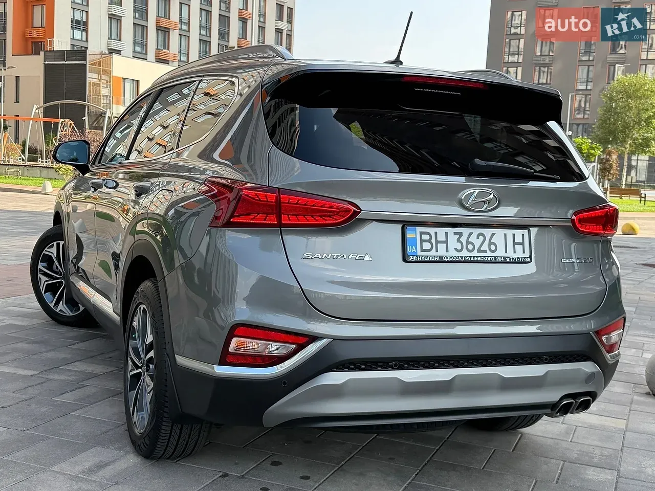Hyundai Santa Fe 2018 photo 2