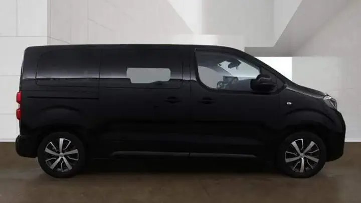 Toyota Proace Verso 2026 photo 2