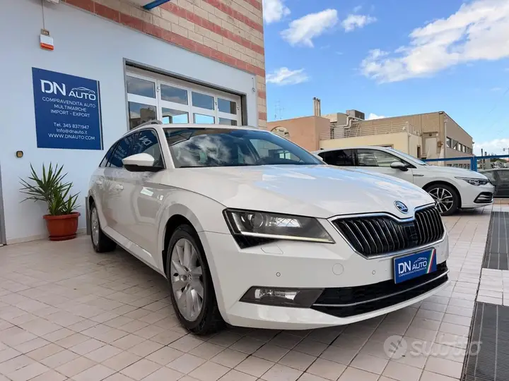 Skoda Superb 2018 photo 3
