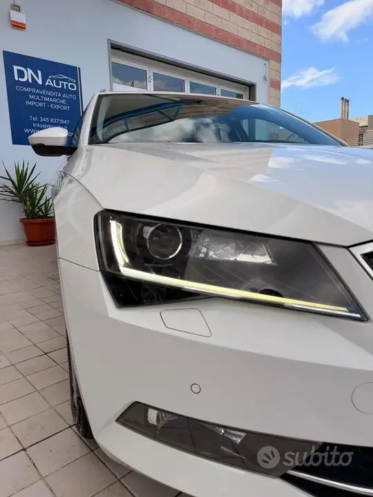 Skoda Superb 2018 photo 4