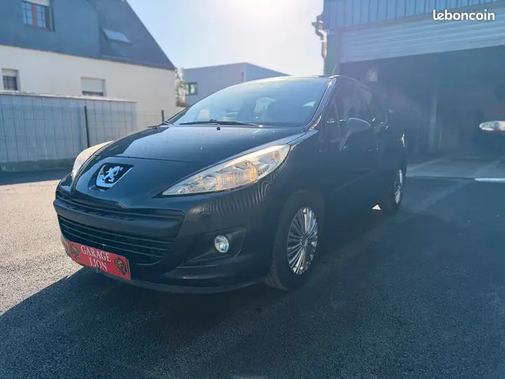 Peugeot 207 2010 photo 3