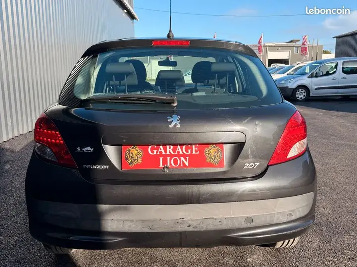 Peugeot 207 2010 photo 5