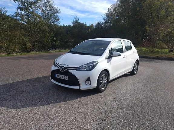 Toyota Yaris 2016 photo 2