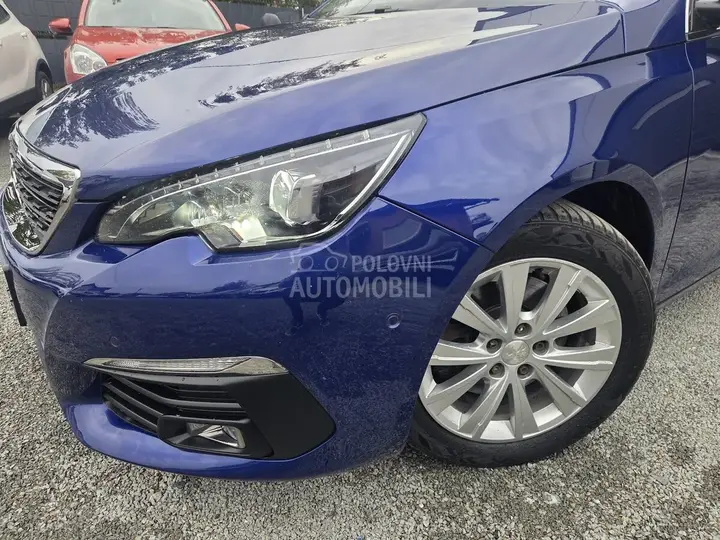Peugeot 308 2017 photo 2