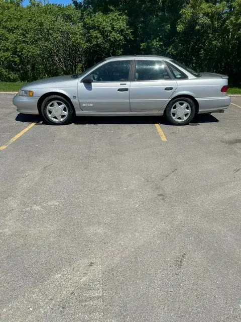 Ford Taurus 1993 photo 2