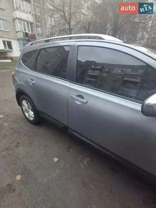 Nissan Qashqai+2 2010 photo 4