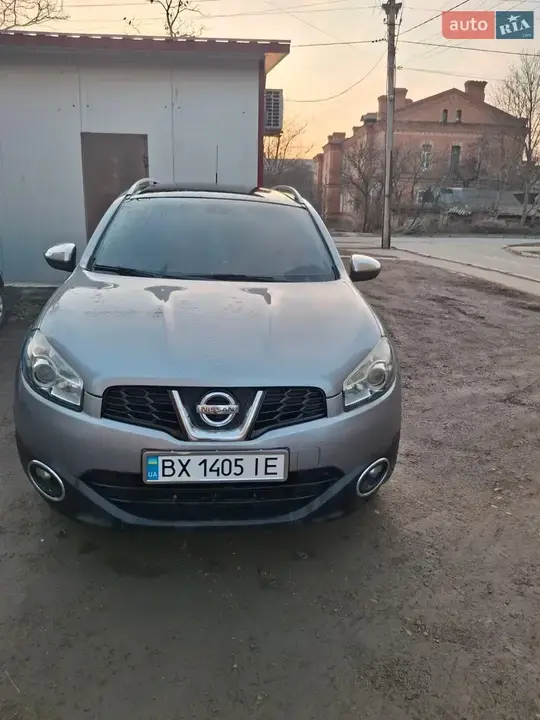 Nissan Qashqai+2 2010 photo 2