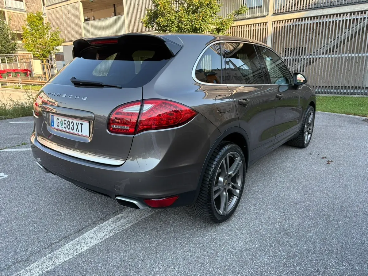 Porsche Cayenne 2010 photo 3