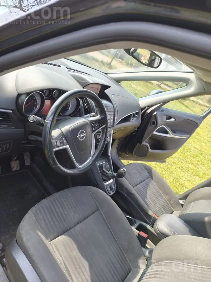 Opel Zafira 2014 photo 5