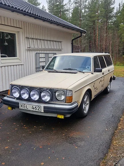 Volvo 245