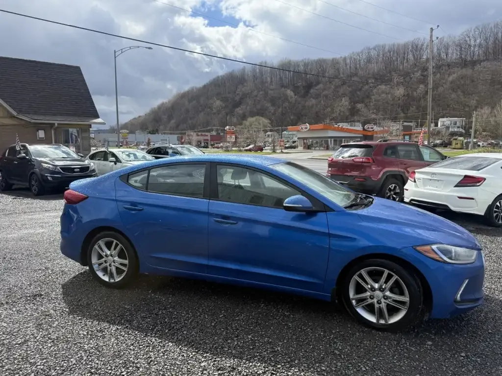 Hyundai Elantra 2018 photo 4
