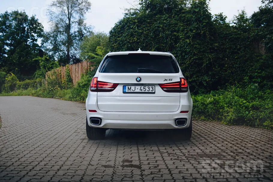 BMW X5 2014 photo 2