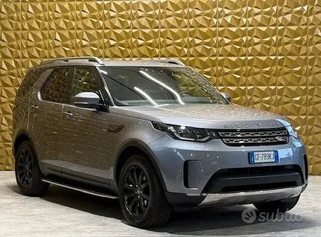 Land Rover Discovery 2021 photo 2