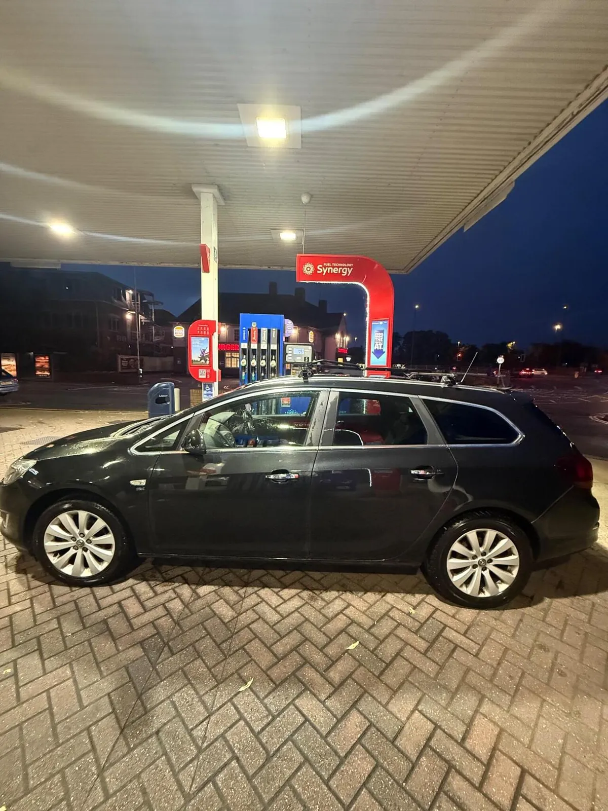 Vauxhall Astra 2012 photo 4