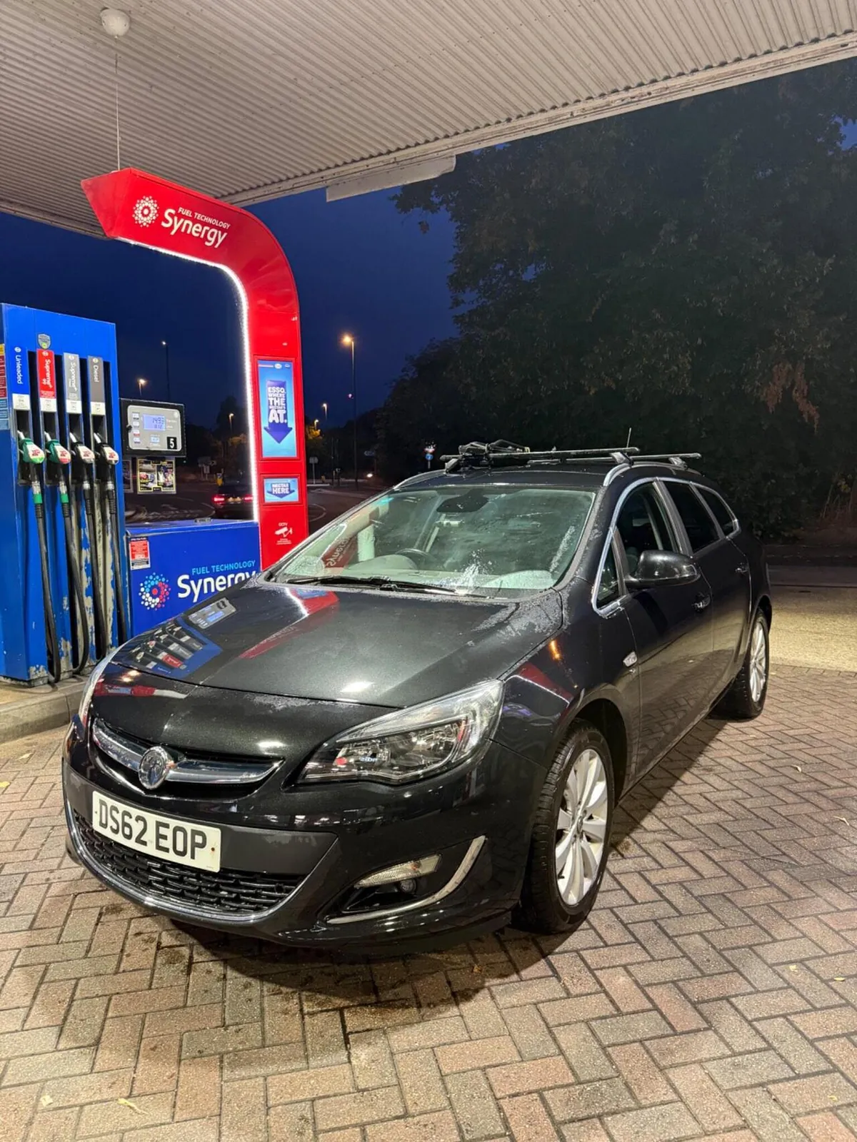 Vauxhall Astra 2012 photo 2