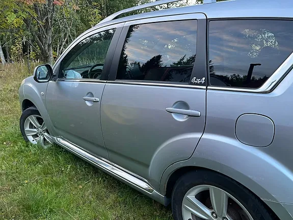 Peugeot 4007 2007 photo 2
