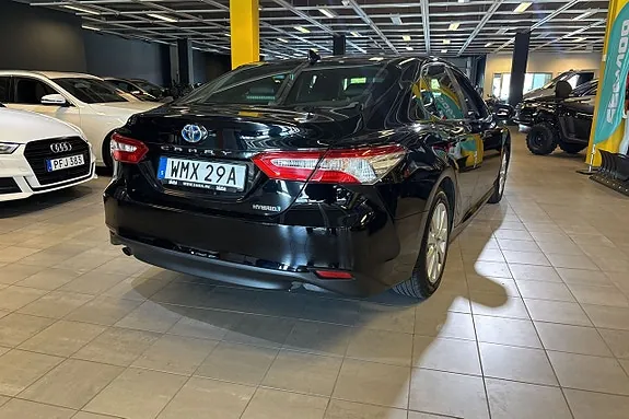 Toyota Camry 2021 photo 3