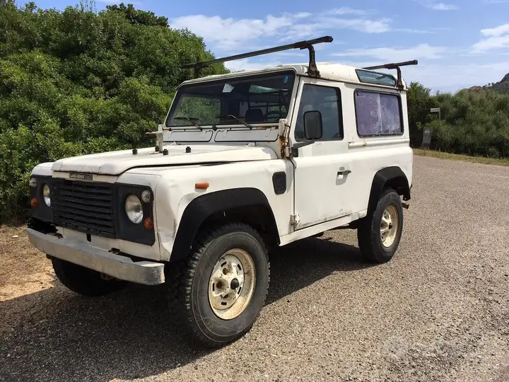 Land Rover Defender 1989 photo 2