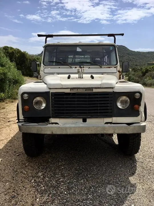 Land Rover Defender 1989 photo 4