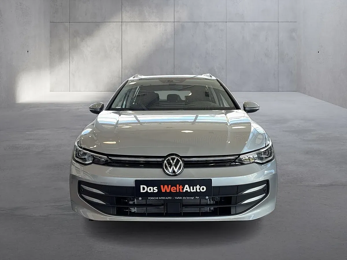 Volkswagen Golf 2026 photo 2