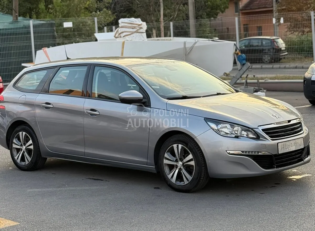 Peugeot 308 2015 photo 3
