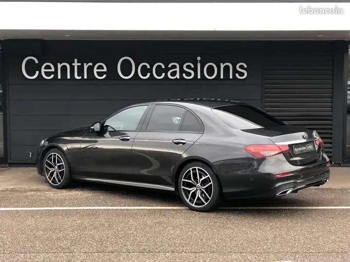 Mercedes-Benz E-Class 2023 photo 3