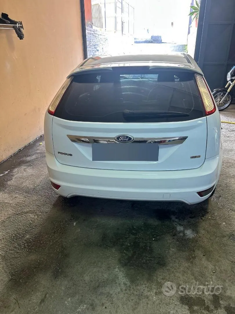Ford Focus 2009 photo 3
