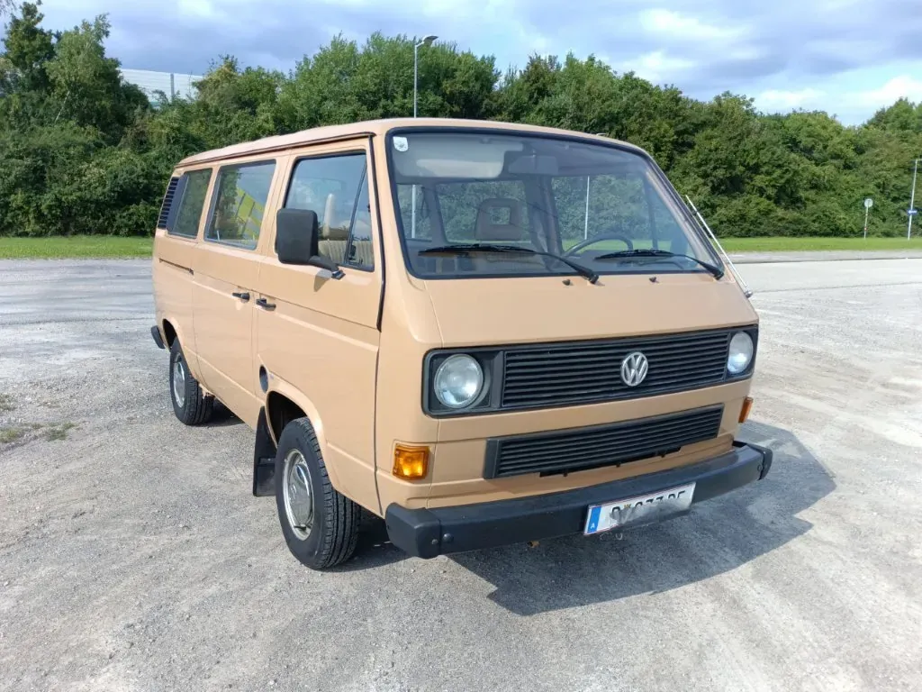 Volkswagen T3 1988 photo 2