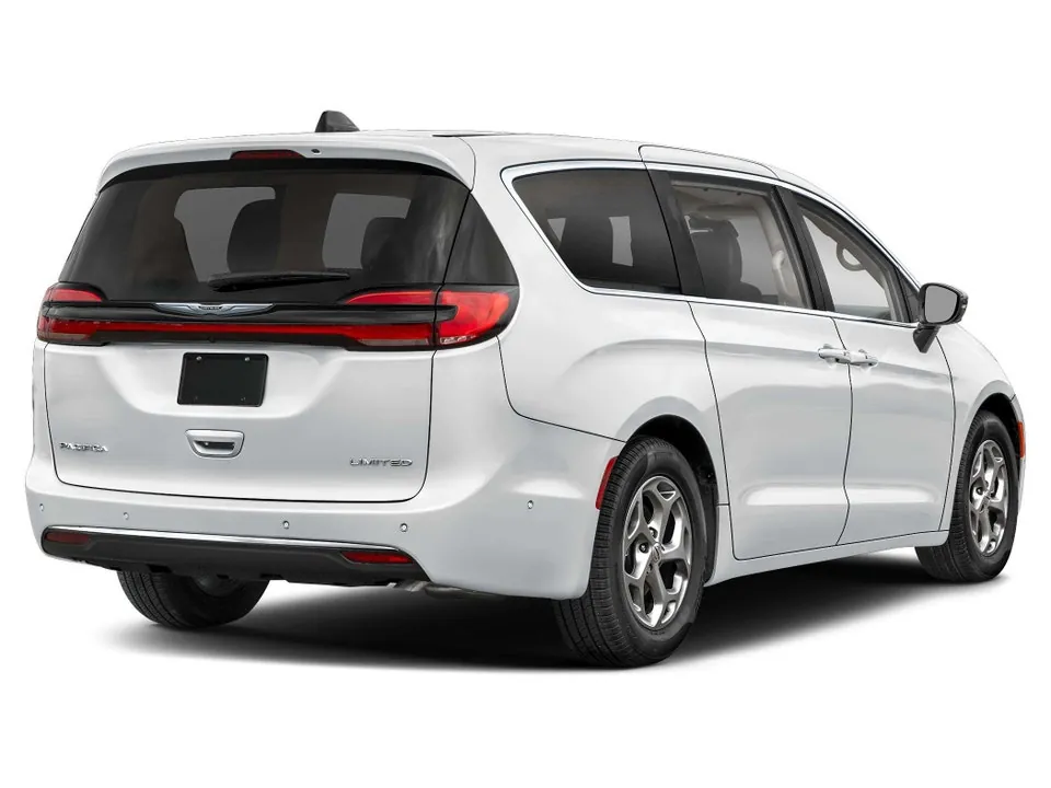 Chrysler Pacifica 2024 photo 2