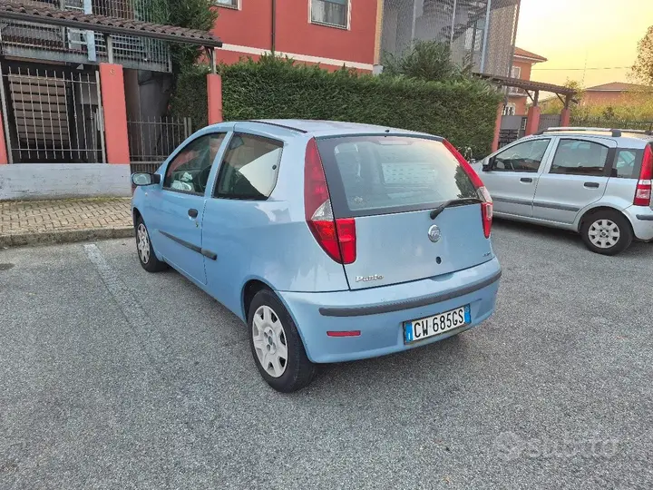 Fiat Punto 2005 photo 3