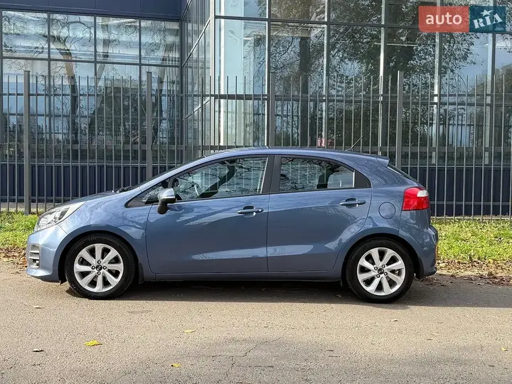 Kia Rio 2015 photo 5