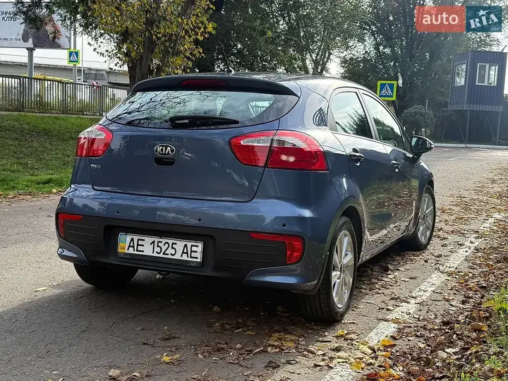 Kia Rio 2015 photo 4