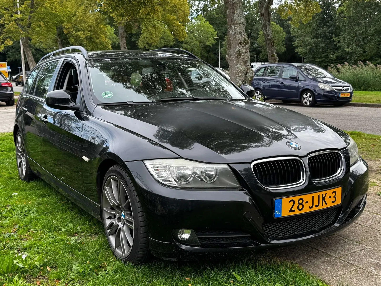 BMW 3 Series 2009 photo 3