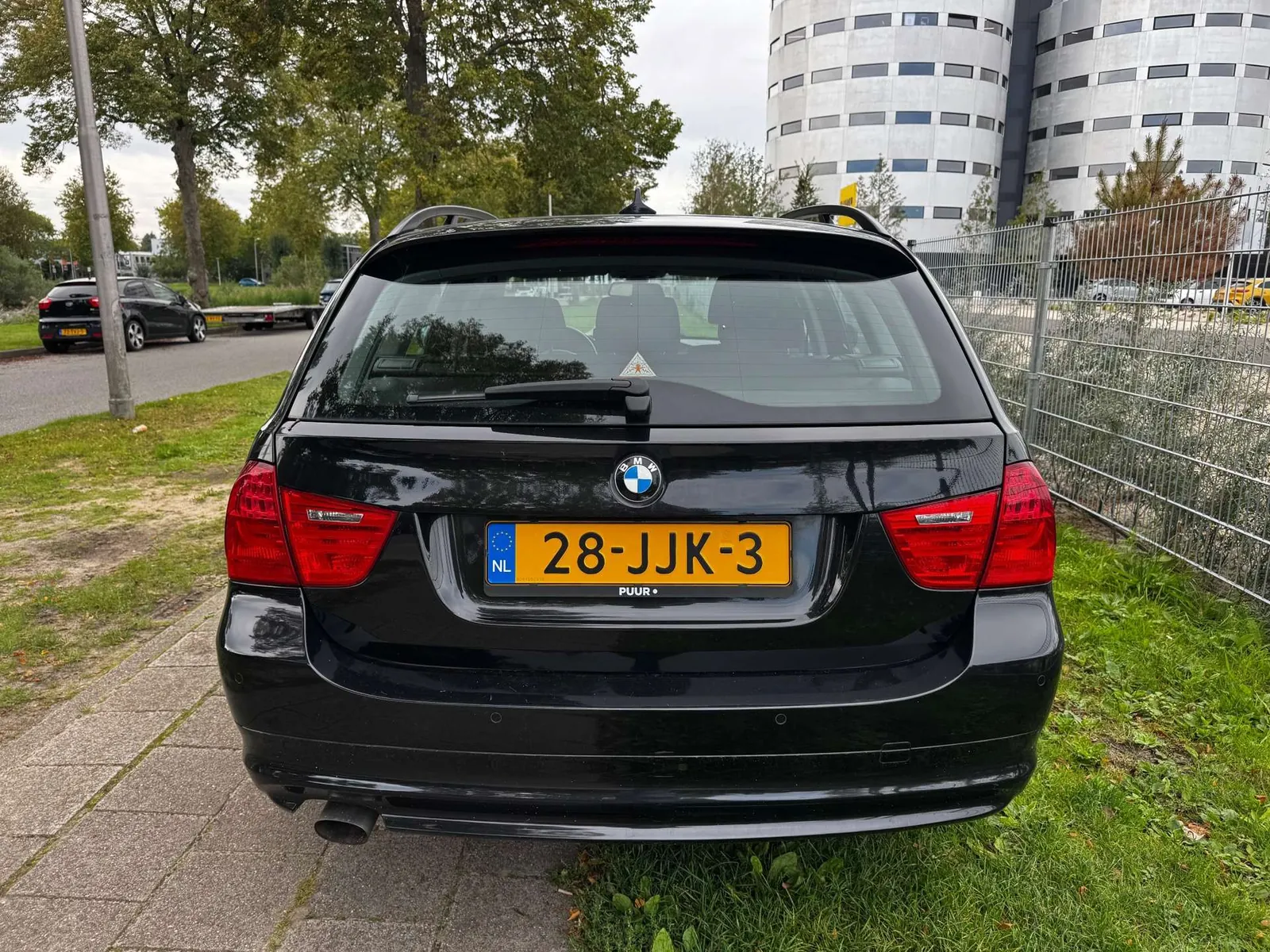 BMW 3 Series 2009 photo 5