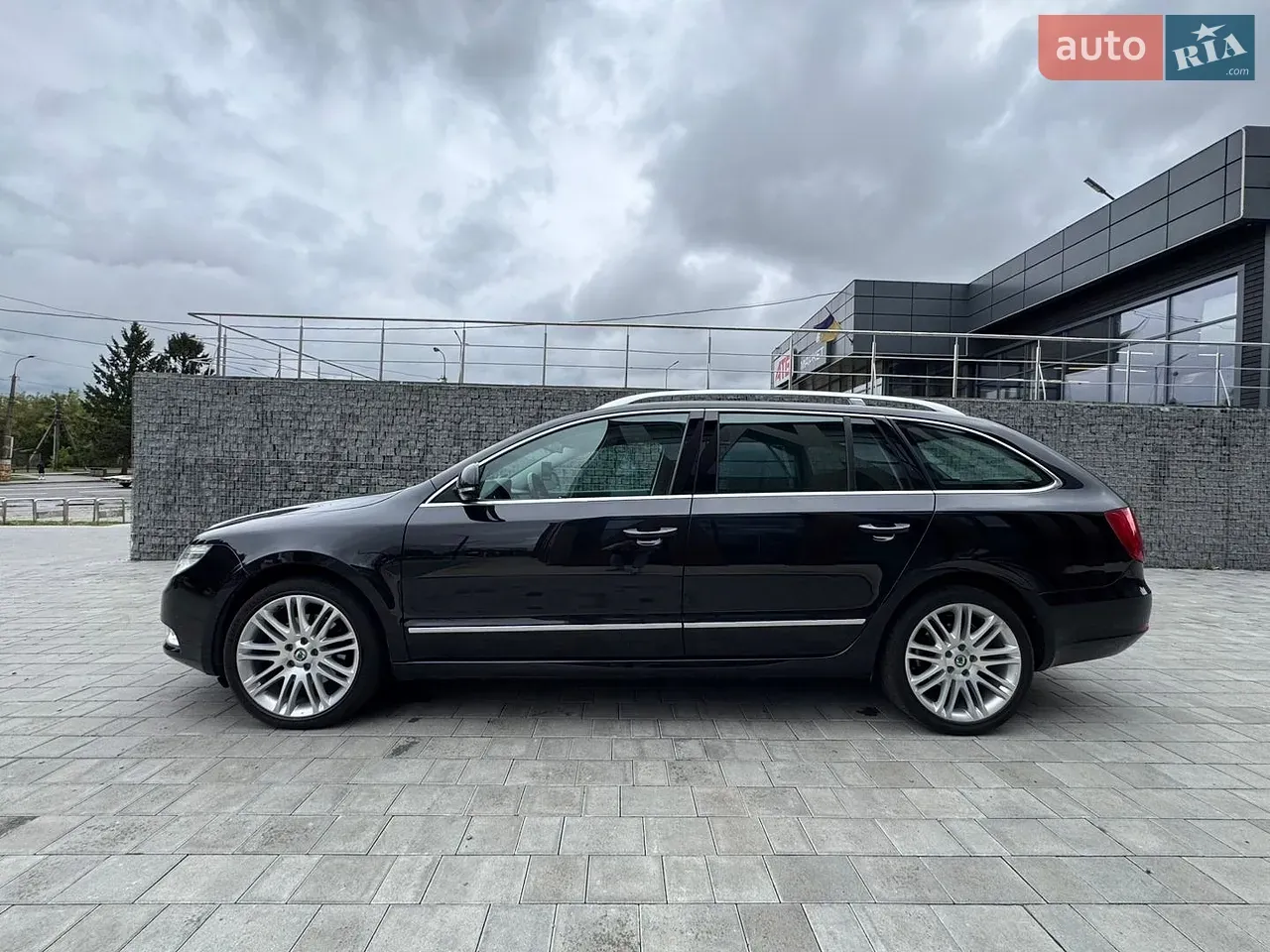 Skoda Superb 2013 photo 5