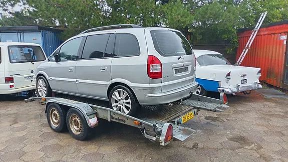Opel Zafira 2005 photo 2