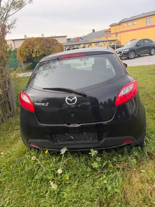 Mazda Mazda2 2005 photo 3
