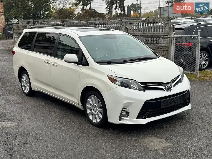 Toyota Sienna