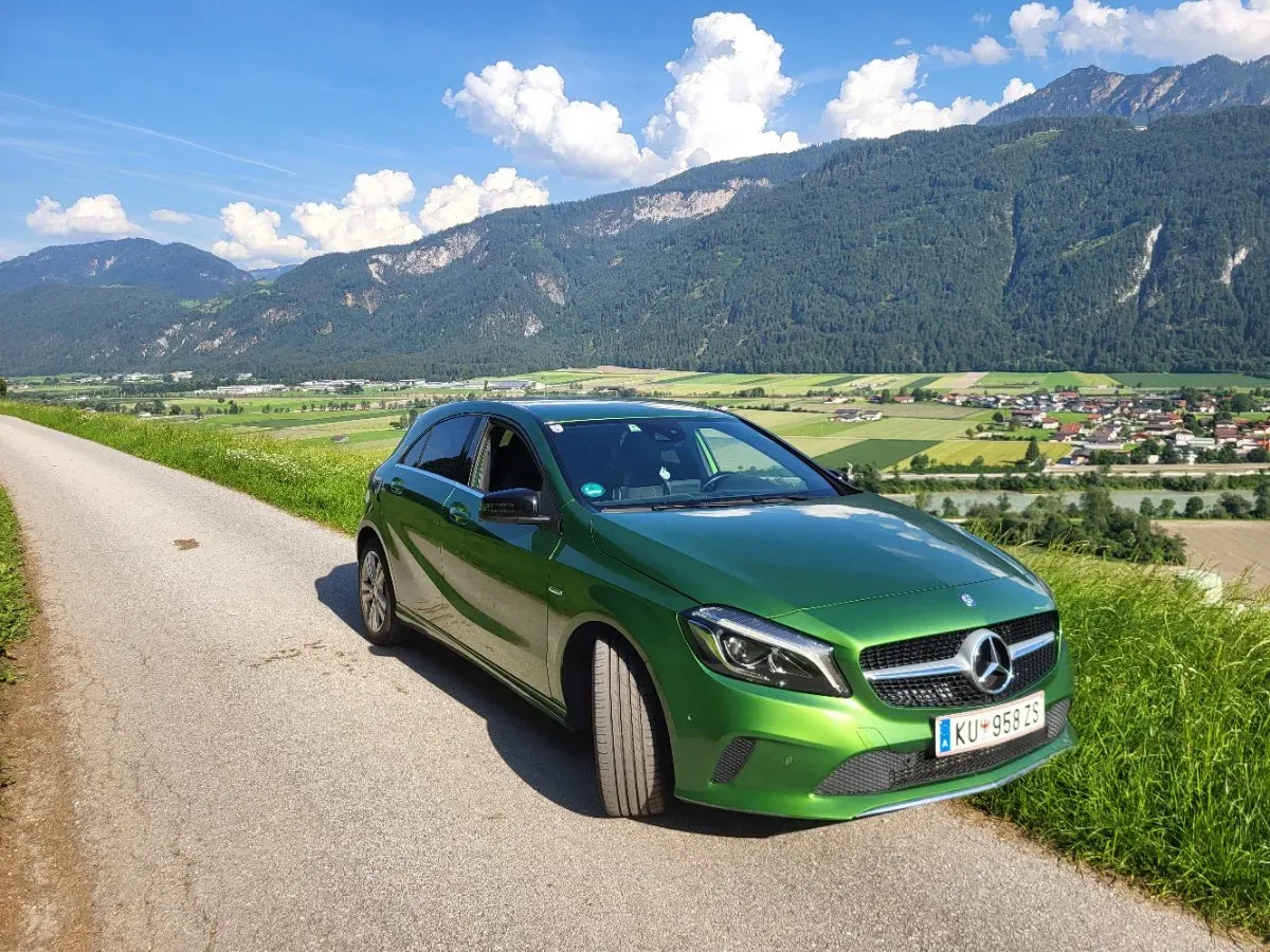 Mercedes-Benz A-Class 2016 photo 2