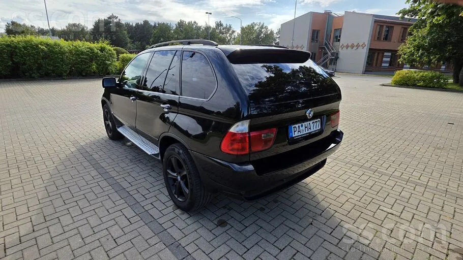BMW X5 2005 photo 2