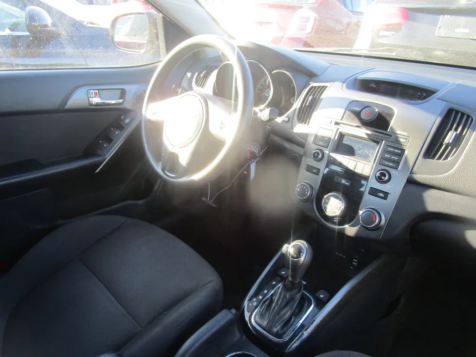 Kia Forte 2013 photo 2