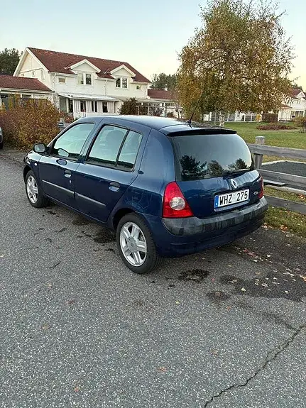 Renault Clio 2005 photo 2